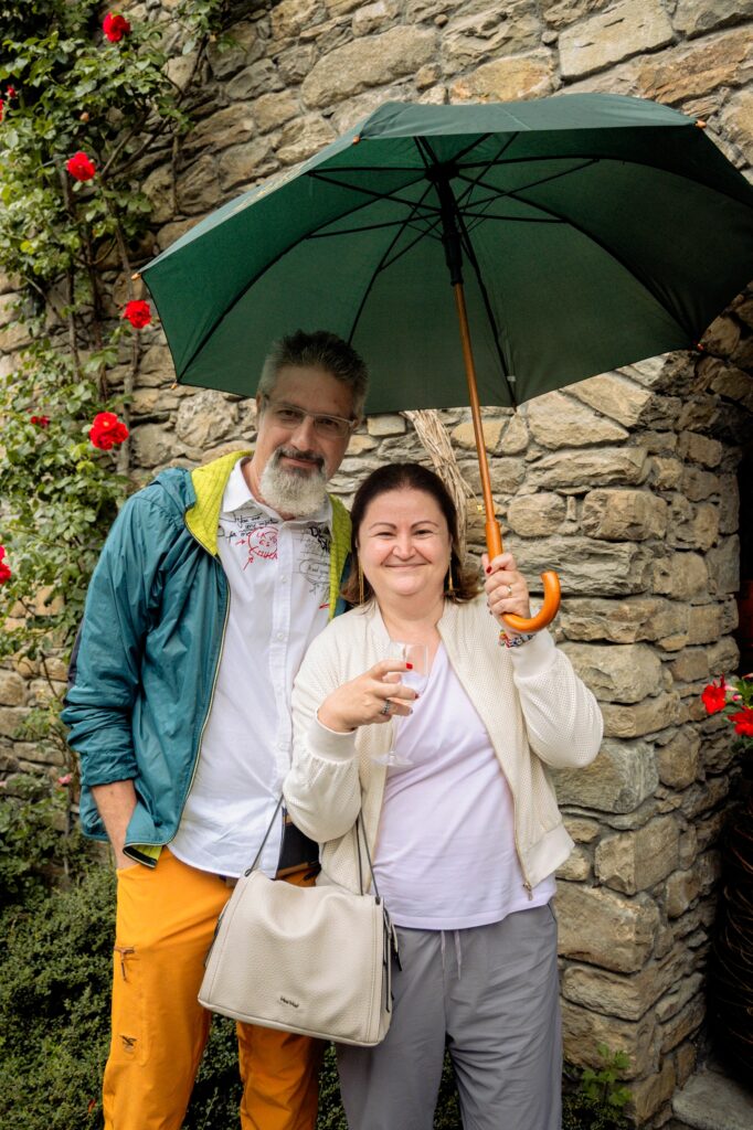 Festa trentesimo anniversario Auberge de la Maison con ombrelli