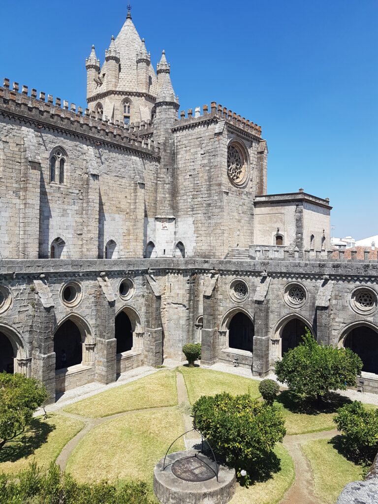 cattedrale di evora