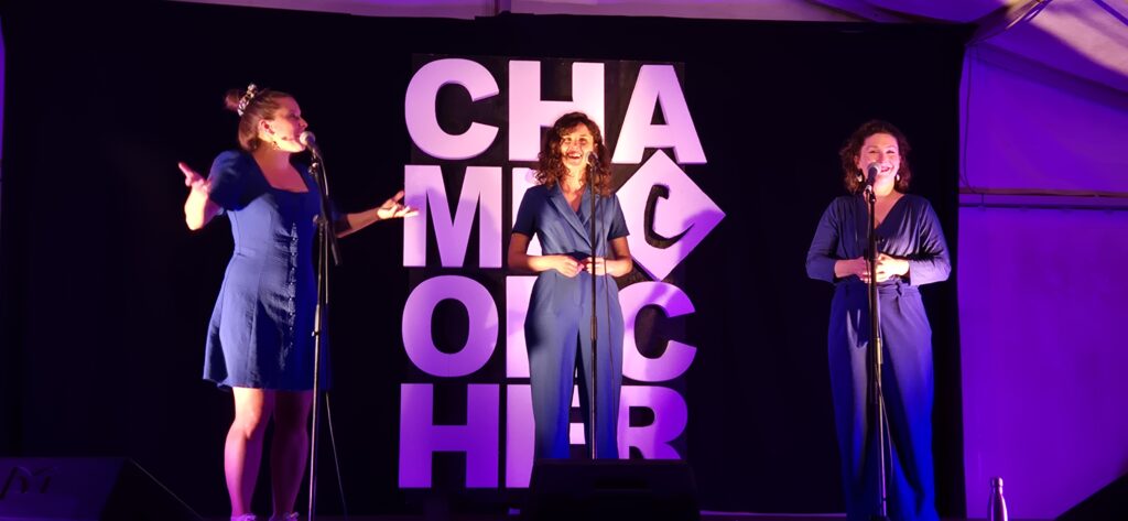 Concerto a cappella del Trio Ascolta nella Pineta Chardonney a Champorcher Valle d'Aosta